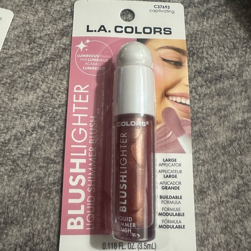 LA Colors Blushlighter Shade Captivating Luminous Blush Highlighter BNIB